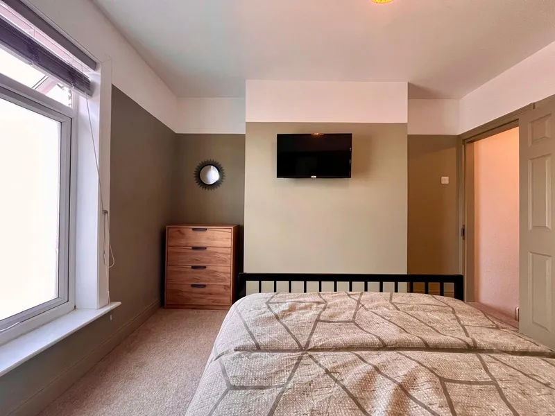 Sausthorpe St // 3 Bed // JUNE 2026 - Image 5